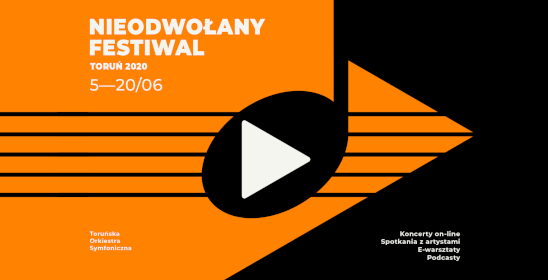Grafika Nieodwołanego Festiwalu - Toruń 2020 w kolorystyce pomarańczowo-czarno-białej. Na środku pięciolinia, na której znajduje się grafika w formie ćwierćnuty, na środku której jest biały trójkąt skierowany w prawą stronę imitujący znak "play". 
