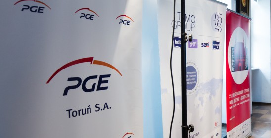 plansze z partnerami festiwalu