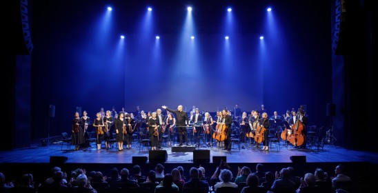 orkiestra na scenie