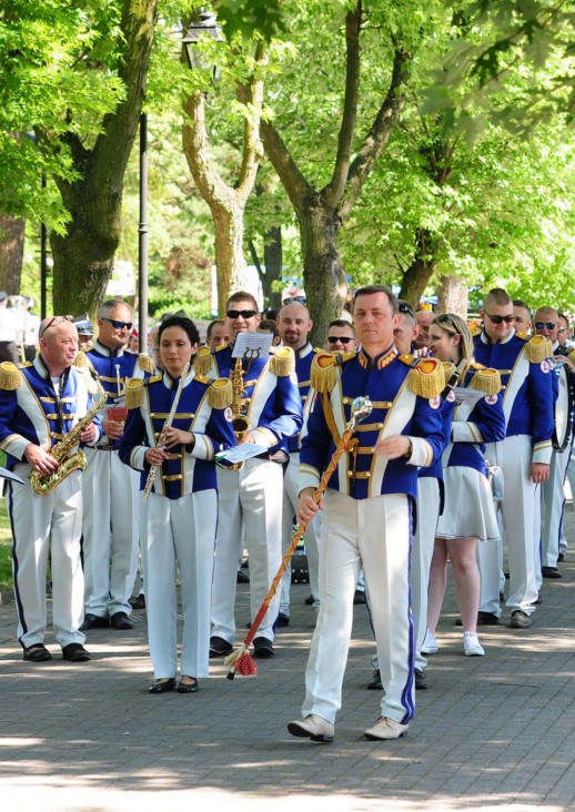march of the brass band