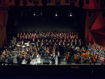 muzycy Toruńskiej Orkiestry Symfonicznej oraz Chór i Orkiestra Symfoniczna z Getyngi 