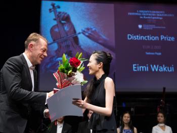 5. Międzynarodowy Festiwal i Konkurs Skrzypcowy im. K. Lipińskiego Wręczeniem nagrody przez Prezesa Zarządu  Nova Trading S.A.  podczas Koncertu Laureatów  - 5. Międzynarodowy Festiwal i Konkurs Skrzypcowy im. K. Lipińskiego