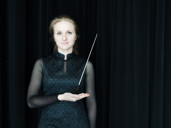 photo. Łukasz Ułanowski the woman holding the baton