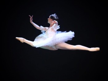 skacząca baletnica