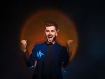 Kamil Bednarek, fot. Mateusz Otremba portret meżczyzny